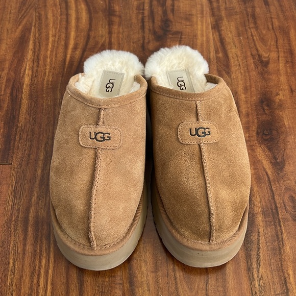 UGG Discoquette Size 8 - Picture 3 of 5